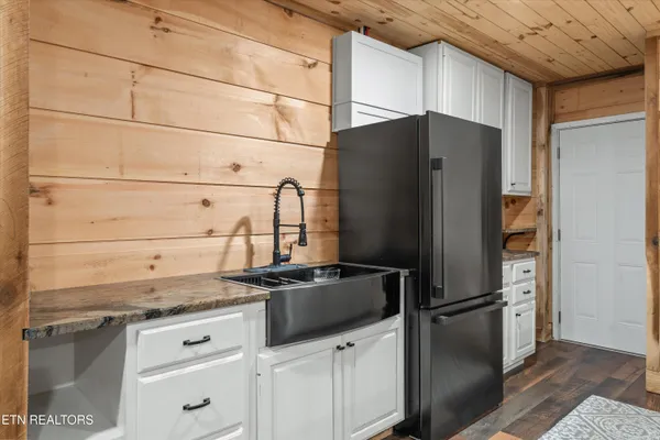 $750,000 | 2940 Beecarter Road, Dandridge, TN 37725