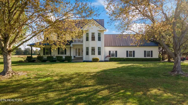 $750,000 | 2940 Beecarter Road, Dandridge, TN 37725