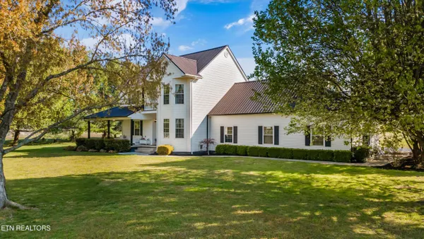 $750,000 | 2940 Beecarter Road, Dandridge, TN 37725