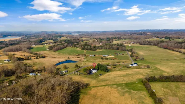 $750,000 | 2940 Beecarter Road, Dandridge, TN 37725