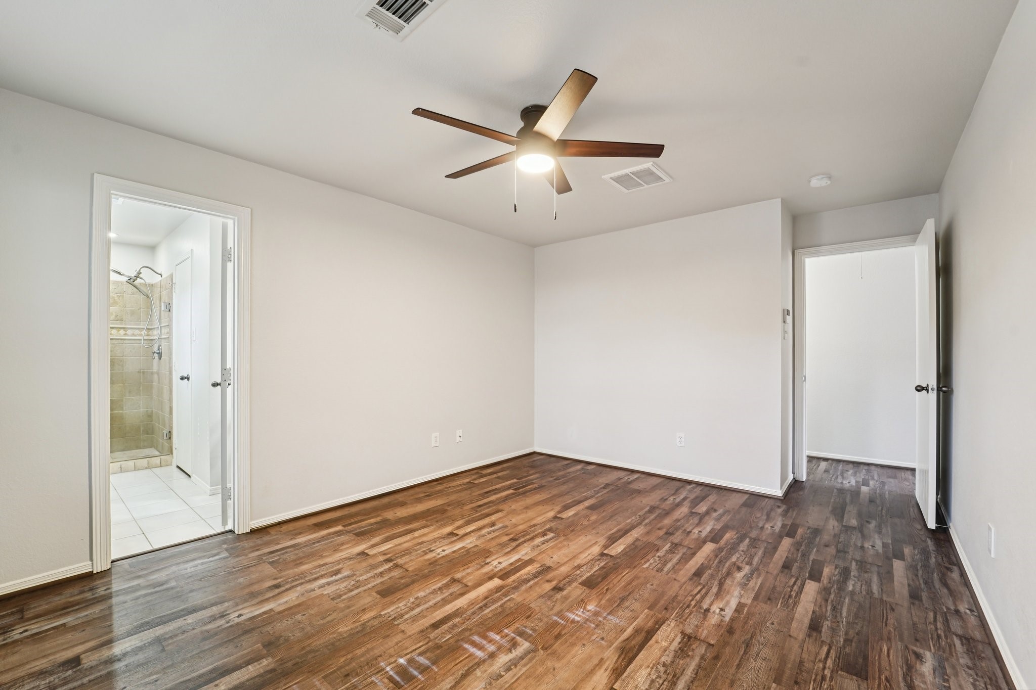 281 Mesa View Conroe, TX 77316 - Photo 14 of 38