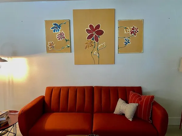 a picture of a couch in a room