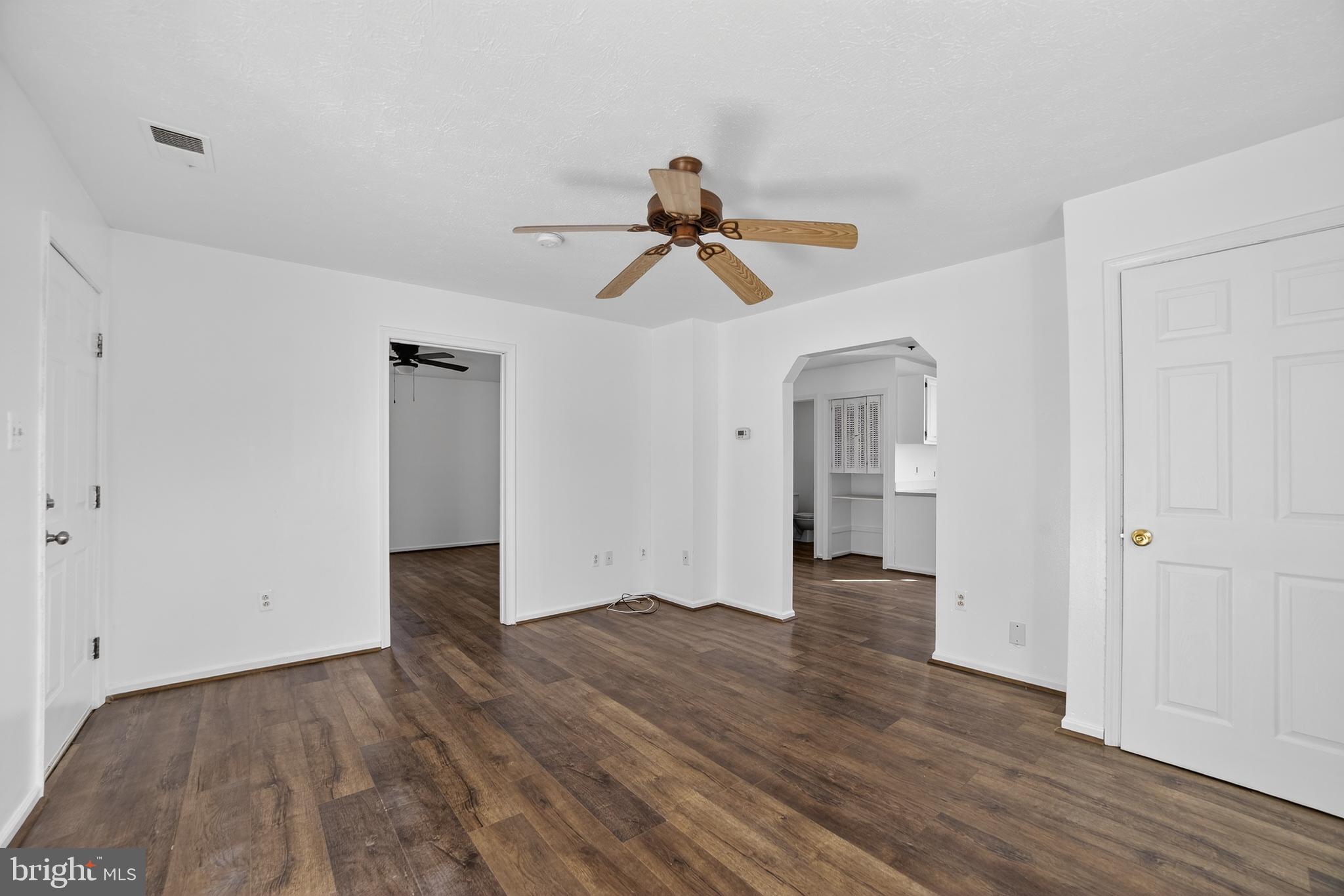 344 Frog Hollow Road Winchester, VA 22603 - Photo 5 of 43