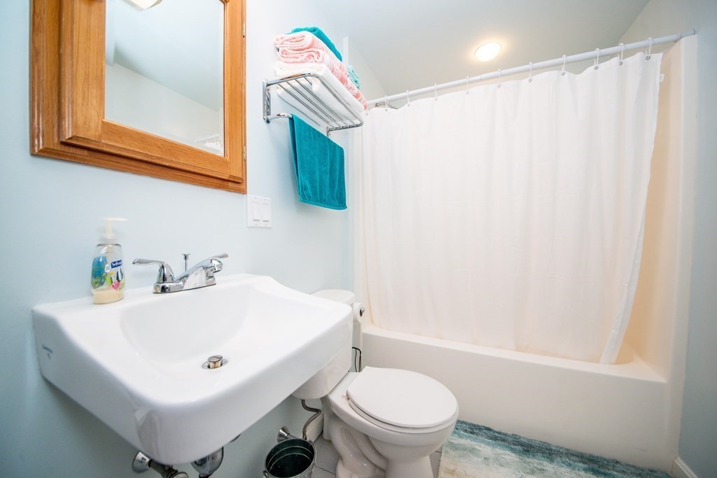 47 R Pleasant Street Wareham, MA 02571 - Photo 15 of 29