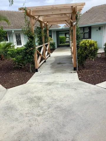 $6,500 | 1127 East Seminole Avenue, Unit 11B, Jupiter, FL 33477