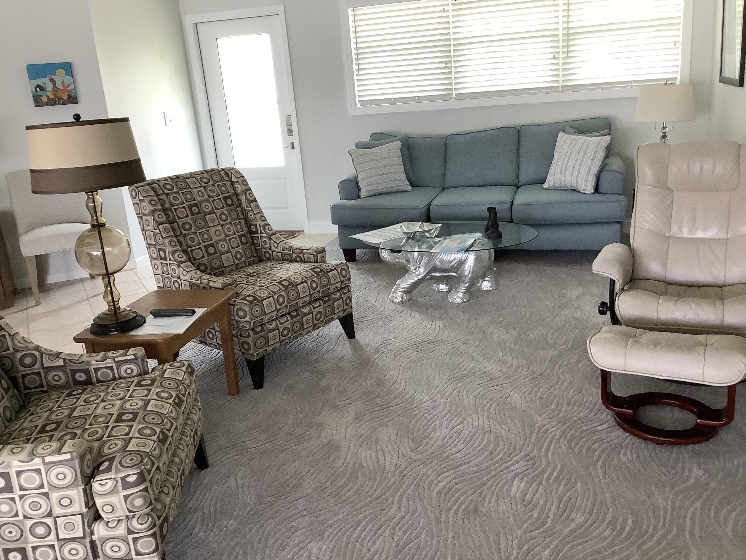 1127 East Seminole Avenue, Unit 11B Jupiter, FL 33477 - Photo 3 of 33 Living room