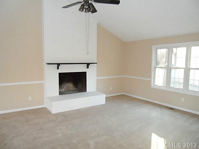 9201 Fairway Ridge Road Charlotte, NC 28277 - Photo 3 of 14