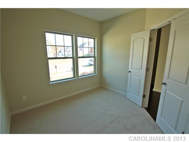 703 Rook Road, Unit 37 Charlotte, NC 28216 - Photo 6 of 15