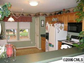 12509 Cardinal Point Road Charlotte, NC 28269 - Photo 4 of 8 Gallery Image 4