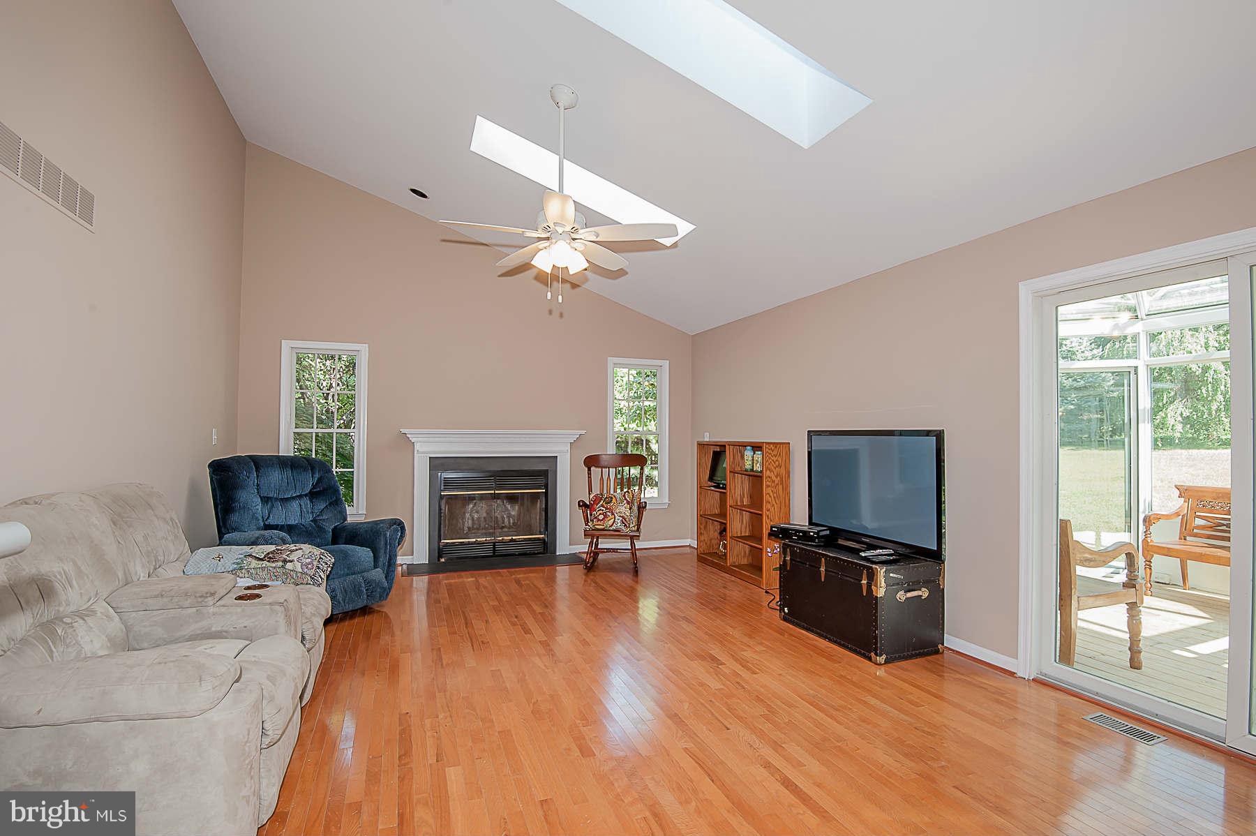 3150 Wheatfield Road Finksburg, MD 21048 - Photo 10 of 30 Living Room