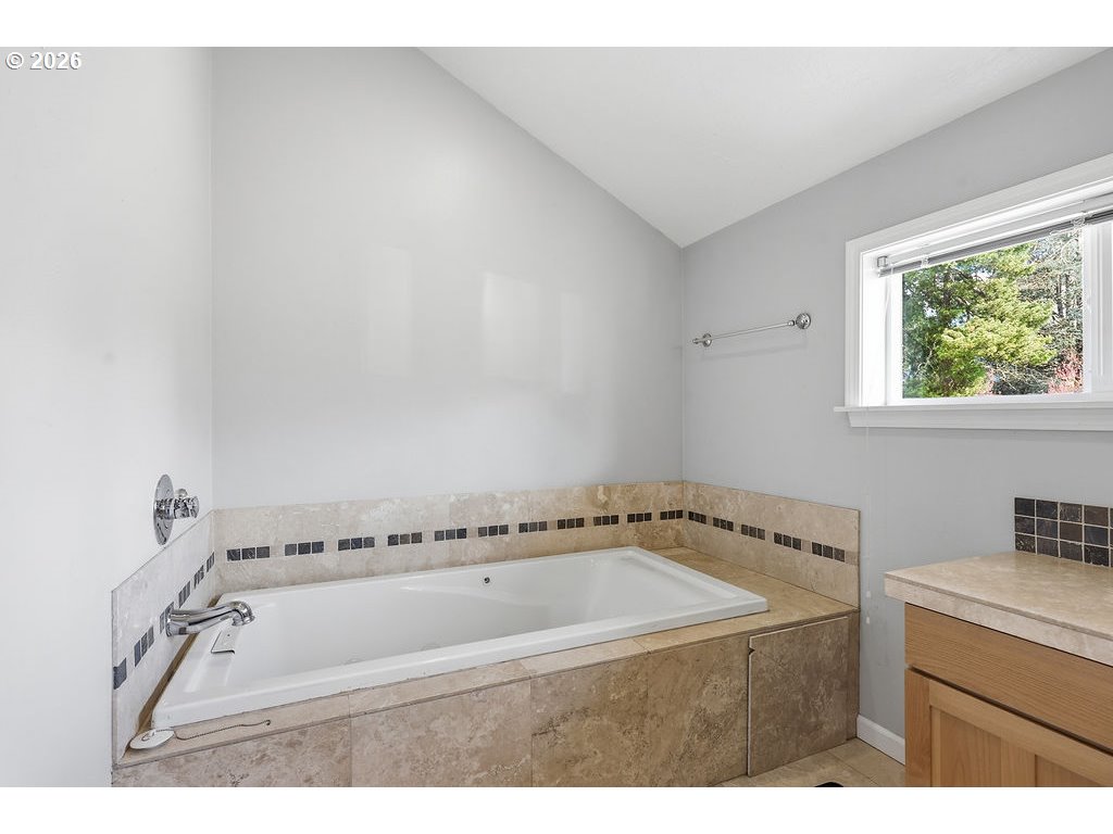 753 64th Street Springfield, OR 97478 - Photo 26 of 36