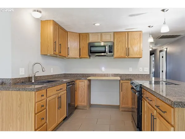 $499,500 | 753 64th Street, Springfield, OR 97478