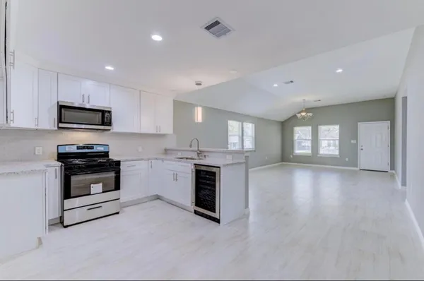 $1,900 | 5824 Glen Lee Drive, Houston, TX 77396