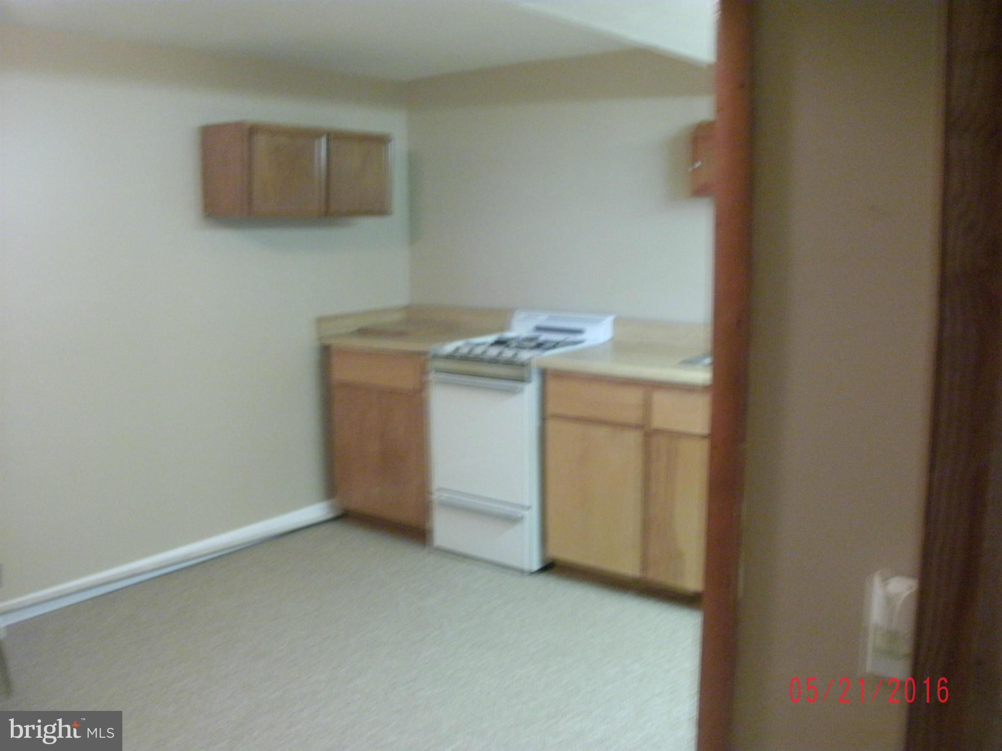 505 George Avenue Baltimore, MD 21221 - Photo 26 of 27 2nd kitchen