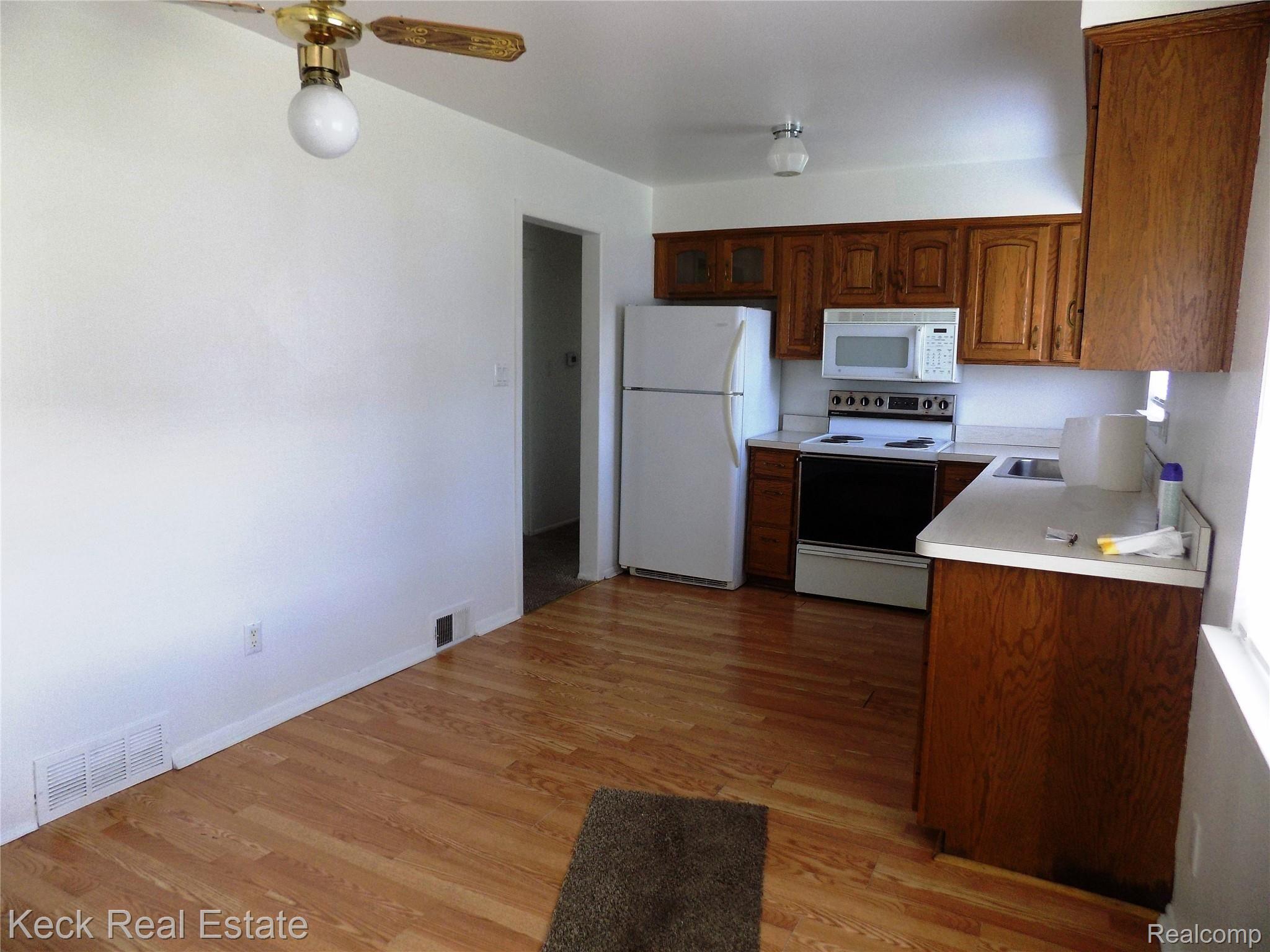 11248 Pardee Road Taylor, MI 48180 - Photo 10 of 30 DSCN0317.JPG