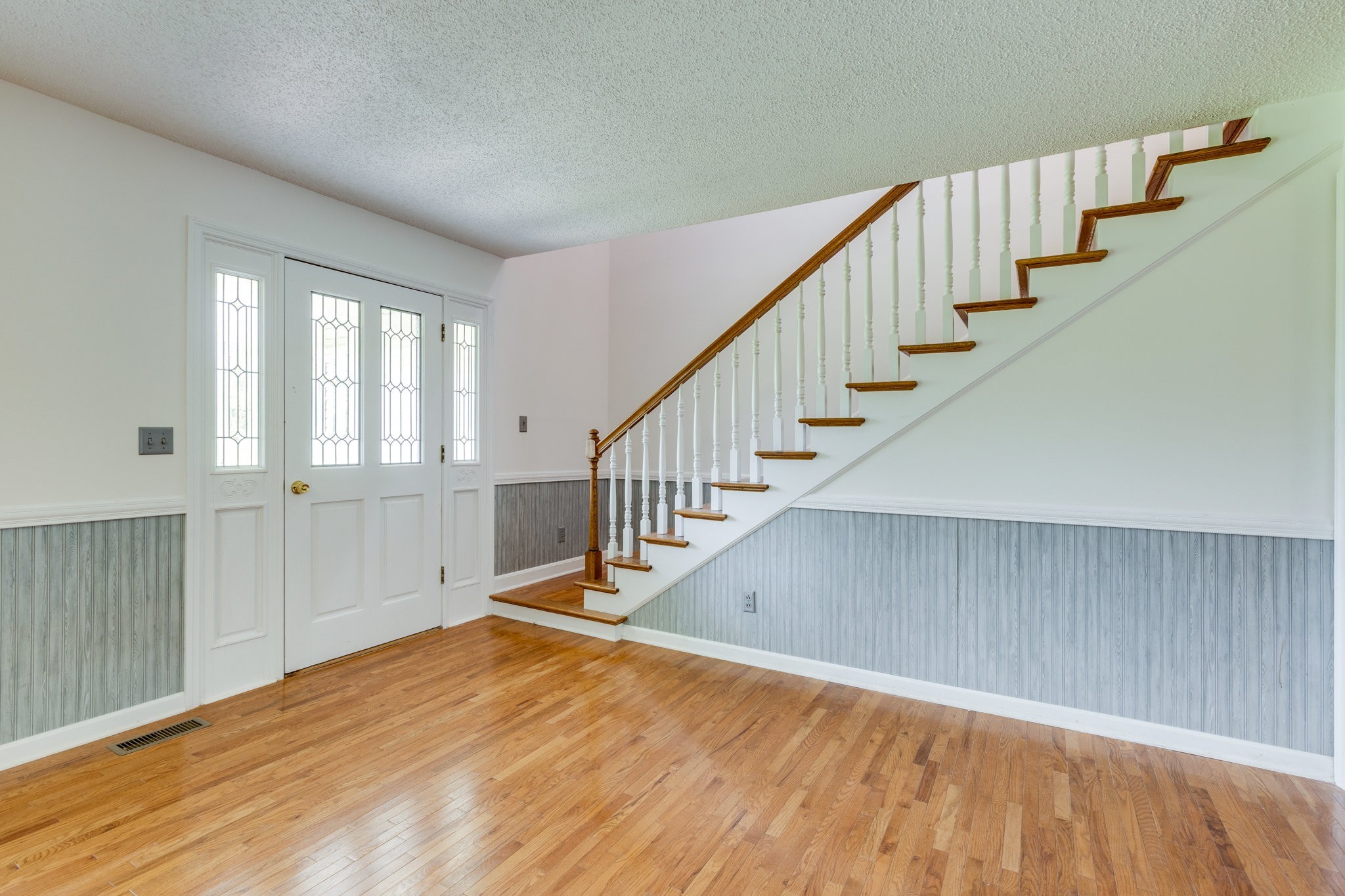 1087 Charley Davis Road Goodspring, TN 38460 - Photo 28 of 80 a view of entryway and hall with wooden floor