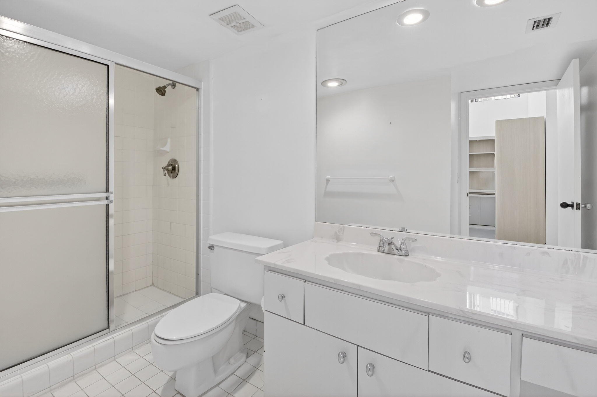 19630 Sawgrass Circle, Unit 2901 Boca Raton, FL 33434 - Photo 28 of 69 FULL BATHROOM