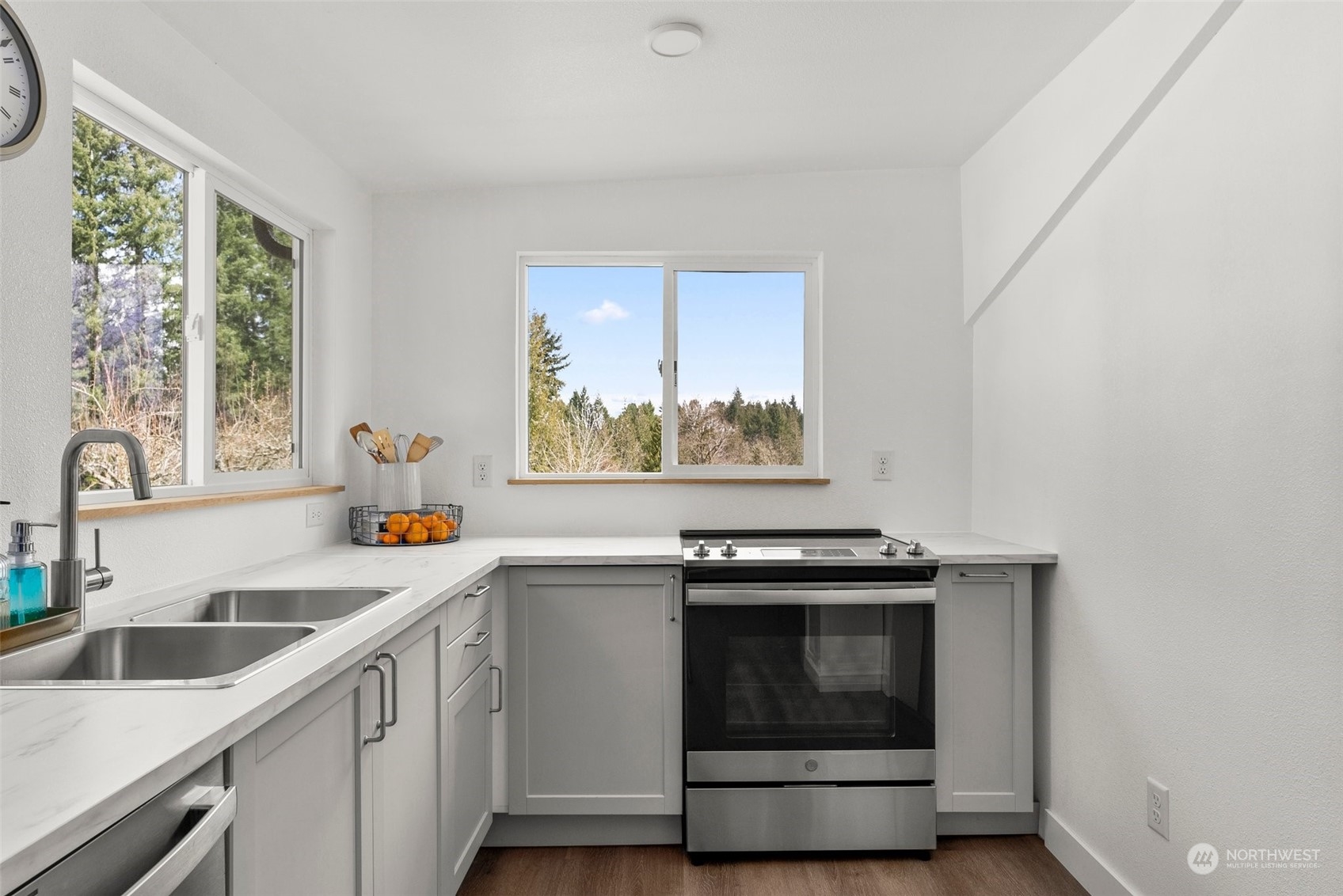 225 George Taylor Road Silverlake, WA 98645 - Photo 8 of 32 Gallery Image 8