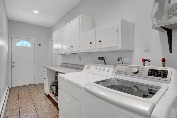 $999,999 | 27 Cedar Street, Syosset, NY 11791