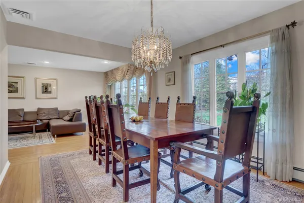 $999,999 | 27 Cedar Street, Syosset, NY 11791