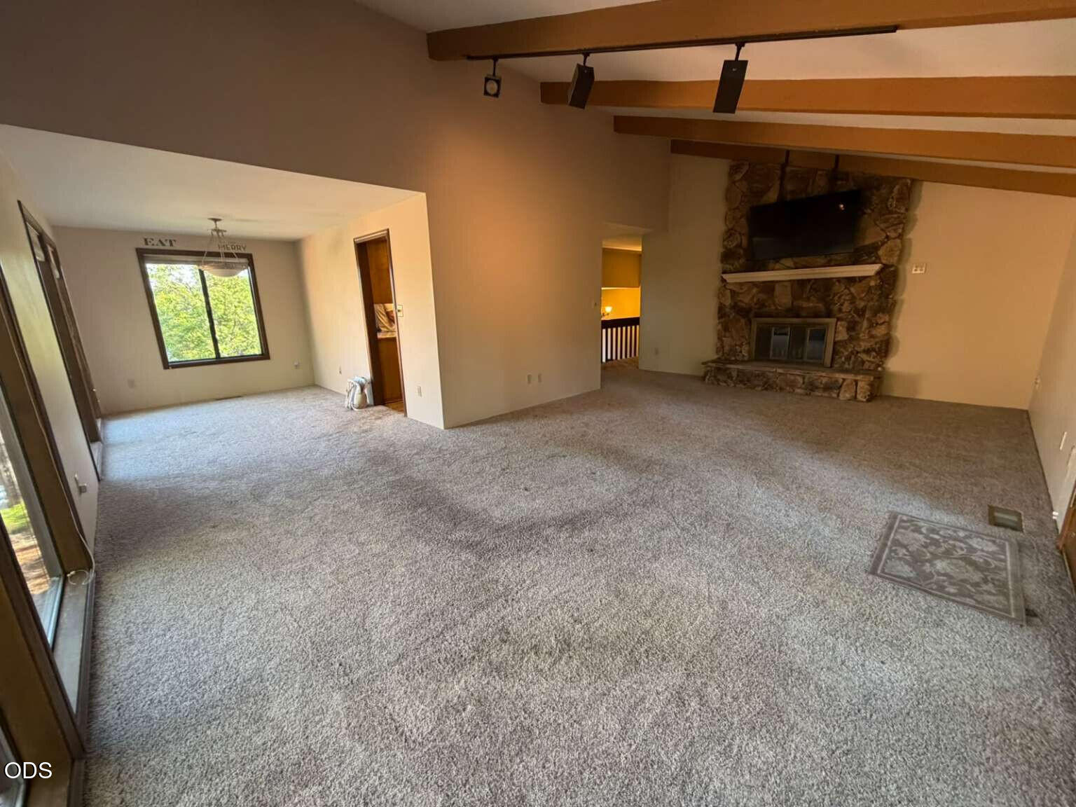 2586 Freedom Way Medford, OR 97504 - Photo 18 of 26
