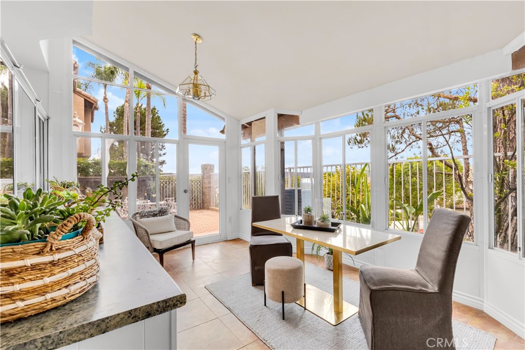 29 Sandbridge Aliso Viejo, CA 92656 - Photo 22 of 46 Spacious sunroom off the family room