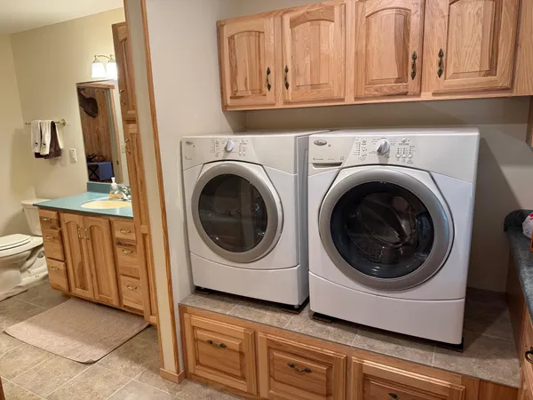 $1,150,000 | 41273 Swede Alley, Hinckley, MN 55037