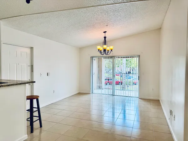 $1,950 | 2041 Renaissance Boulevard, Unit 207, Miramar, FL 33025