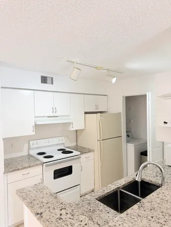 $1,950 | 2041 Renaissance Boulevard, Unit 207, Miramar, FL 33025