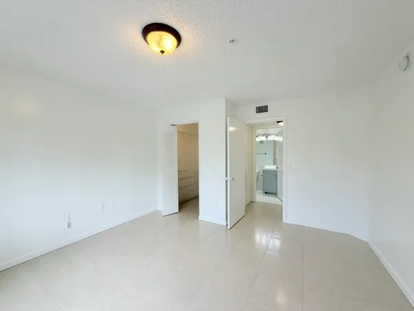 $1,950 | 2041 Renaissance Boulevard, Unit 207, Miramar, FL 33025