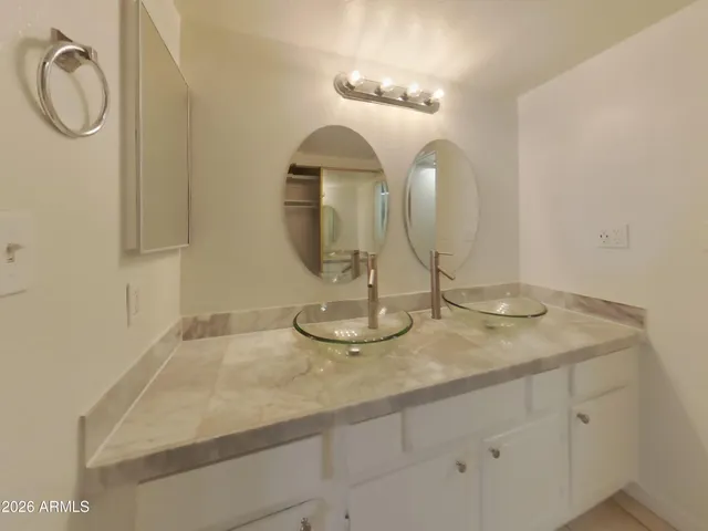 $1,869 | 13605 North 24th Avenue, Phoenix, AZ 85029