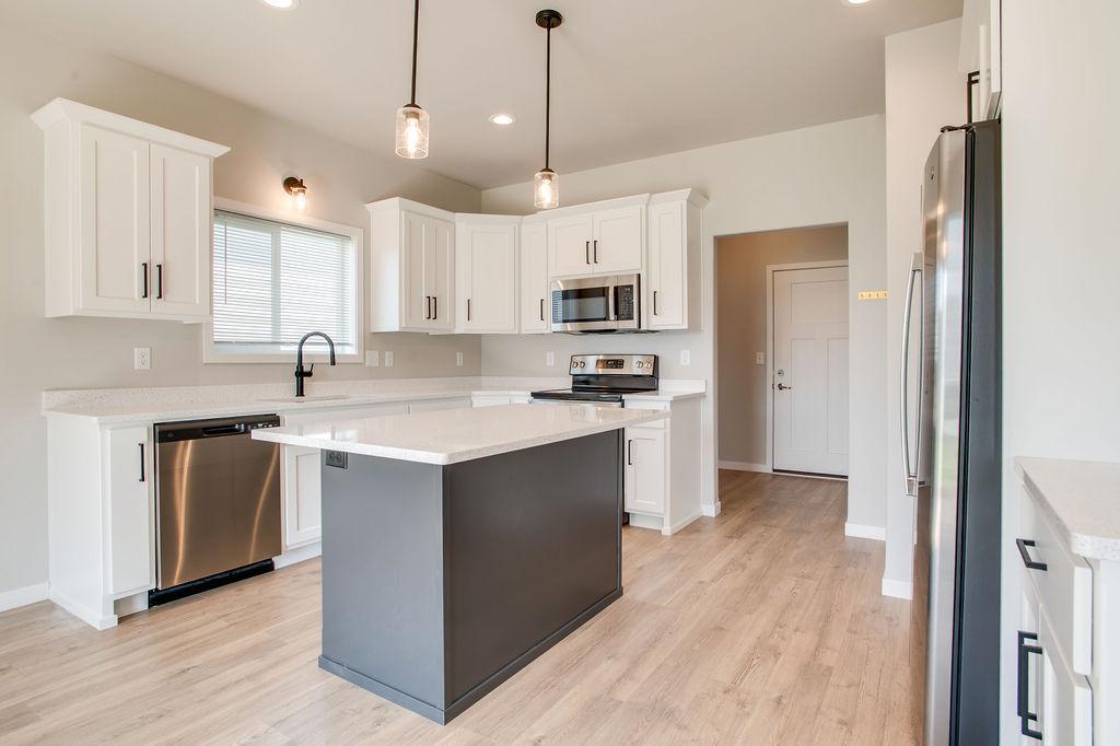 6797 28th Street South Fargo, ND 58104 - Photo 14 of 36