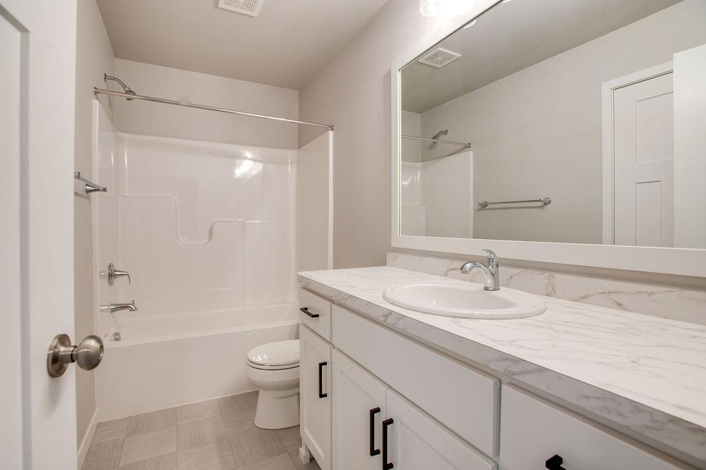 6797 28th Street South Fargo, ND 58104 - Photo 30 of 36