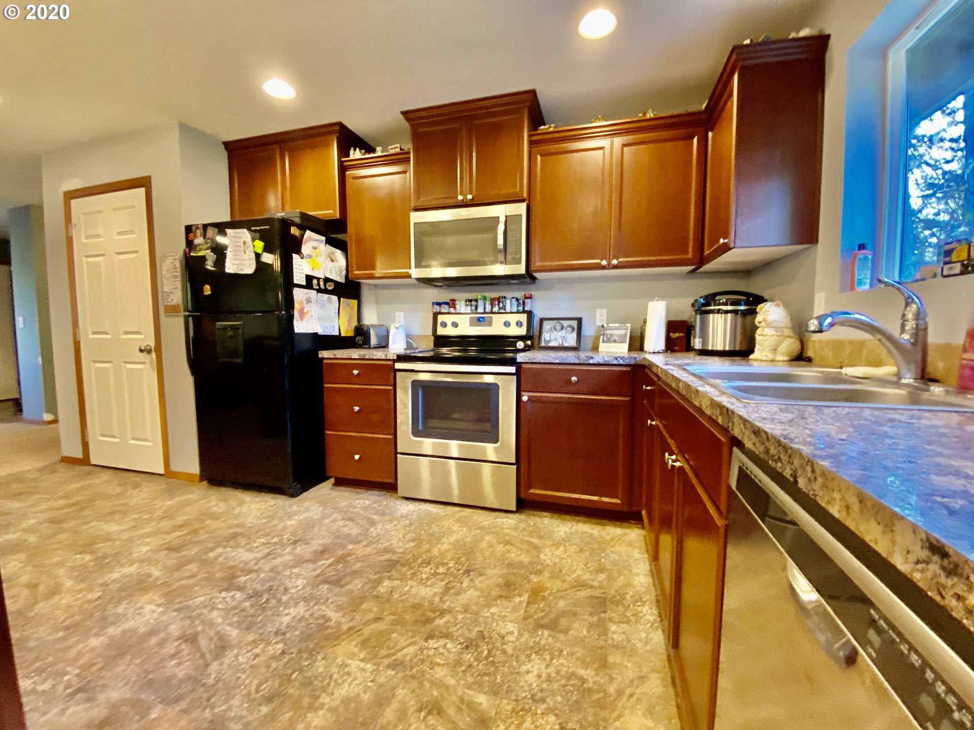 10073 Friendly Acres Road Southeast Aumsville, OR 97325 - Photo 14 of 32 Gallery Image 14