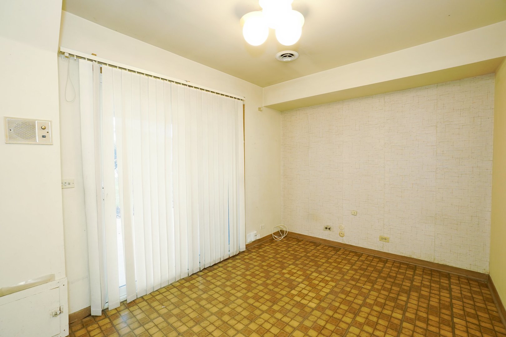 5729 West Maple Avenue Berkeley, IL 60163 - Photo 3 of 6