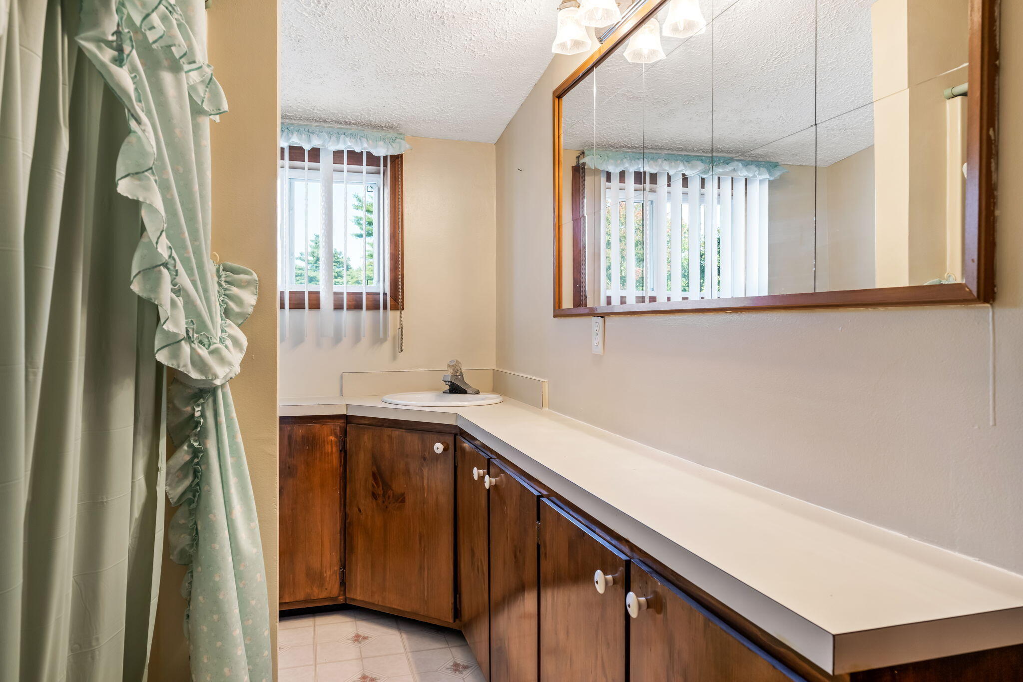 141 Buxton Road Saco, ME 04072 - Photo 27 of 49 Bathroom
