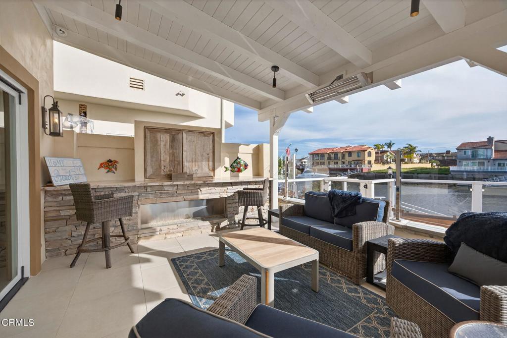 2131 Ravoli Drive Oxnard, CA 93035 - Photo 18 of 53 a outdoor space with lots of tables and chairs