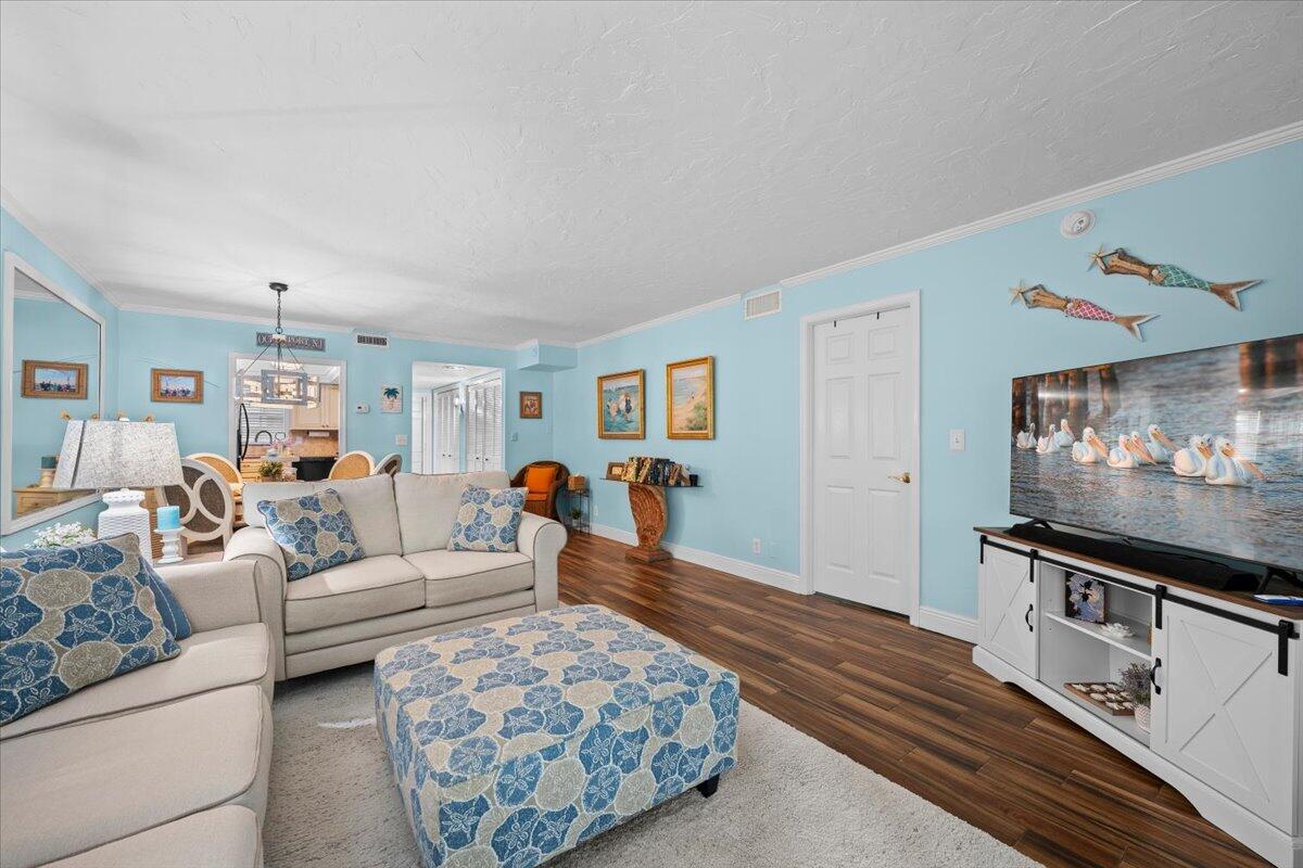 1205 Sandy Lane, Unit 145 Singer Island, FL 33404 - Photo 10 of 30 12-LUX_8324.jpg1