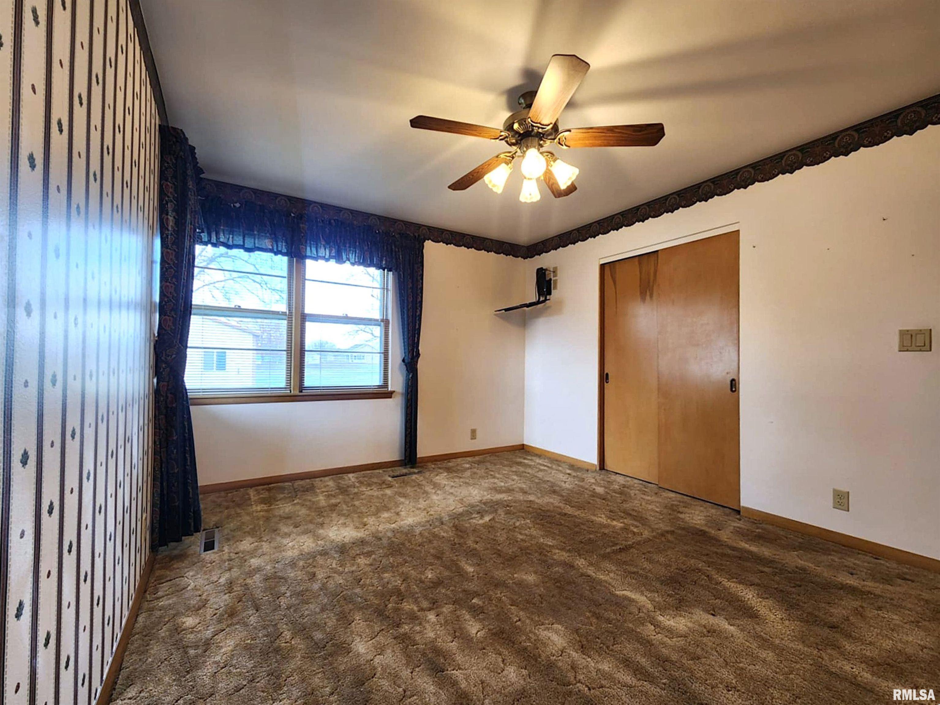 1615 Highland Lane Quincy, IL 62305 - Photo 12 of 38