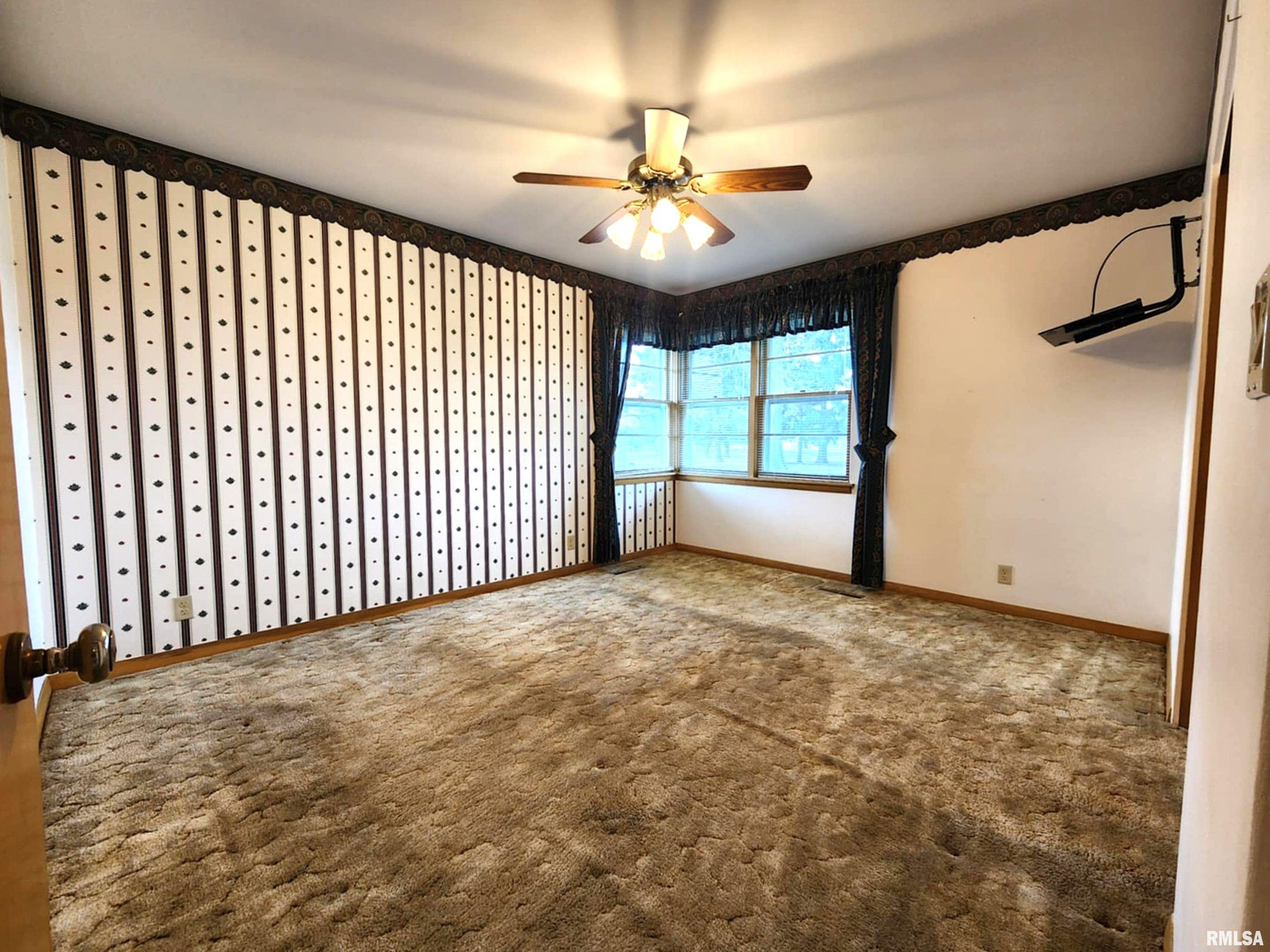 1615 Highland Lane Quincy, IL 62305 - Photo 13 of 38