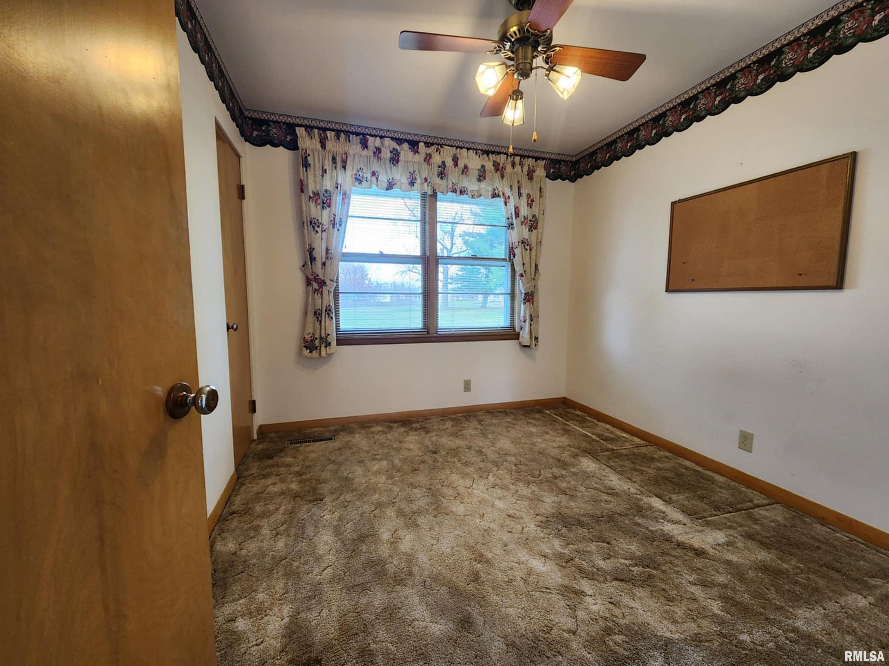 1615 Highland Lane Quincy, IL 62305 - Photo 16 of 38