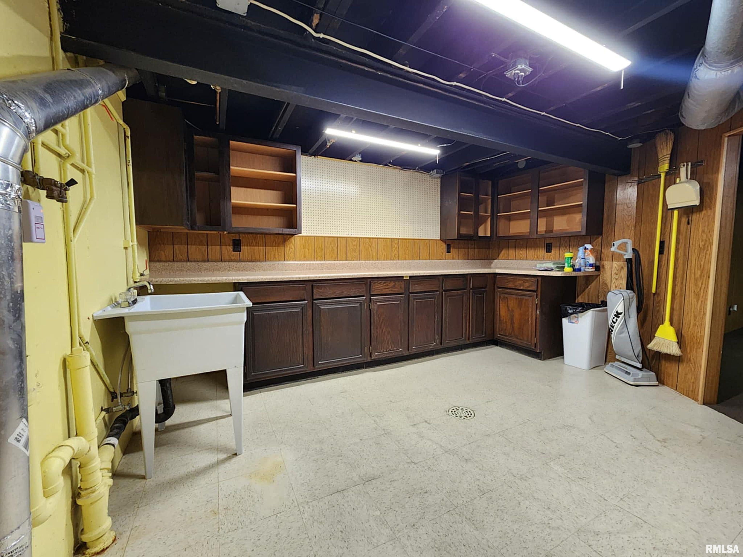 1615 Highland Lane Quincy, IL 62305 - Photo 25 of 38