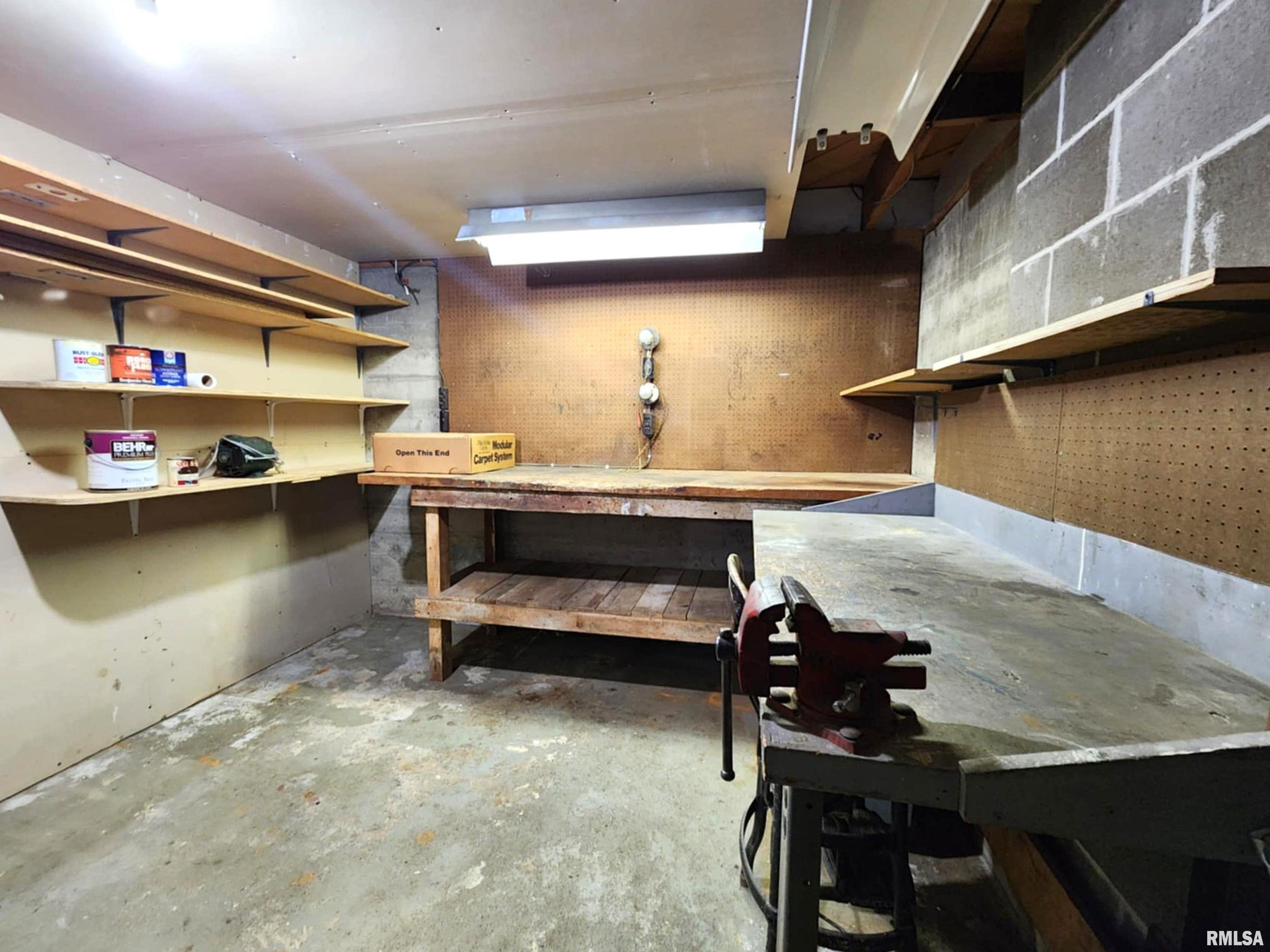 1615 Highland Lane Quincy, IL 62305 - Photo 27 of 38