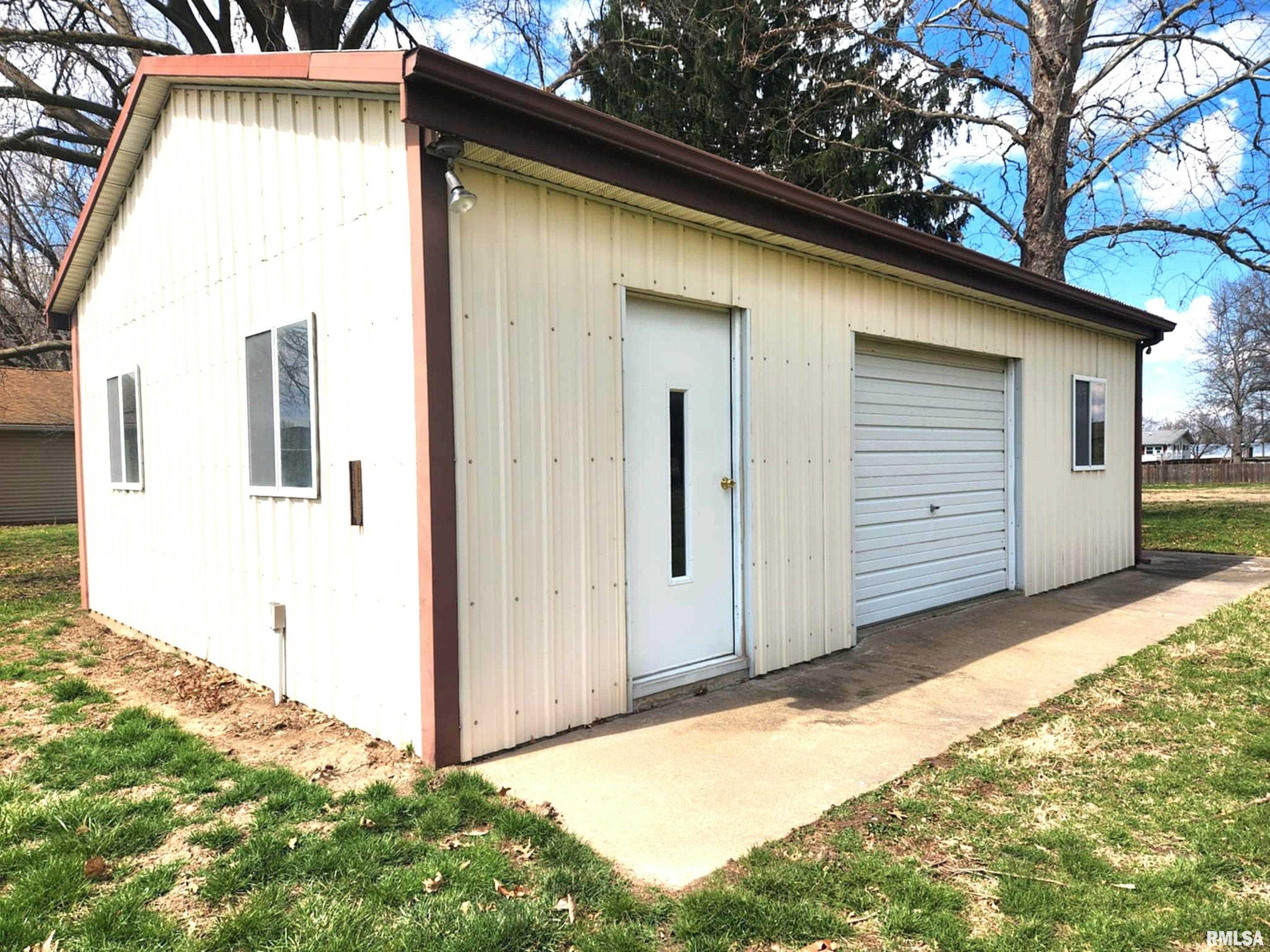 1615 Highland Lane Quincy, IL 62305 - Photo 28 of 38