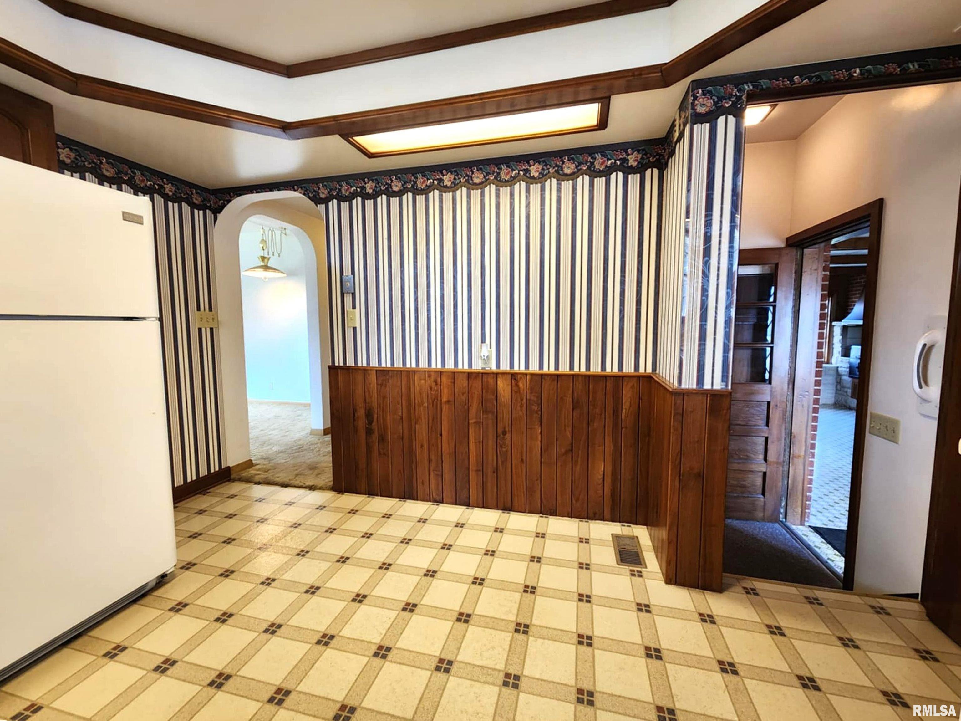 1615 Highland Lane Quincy, IL 62305 - Photo 8 of 38