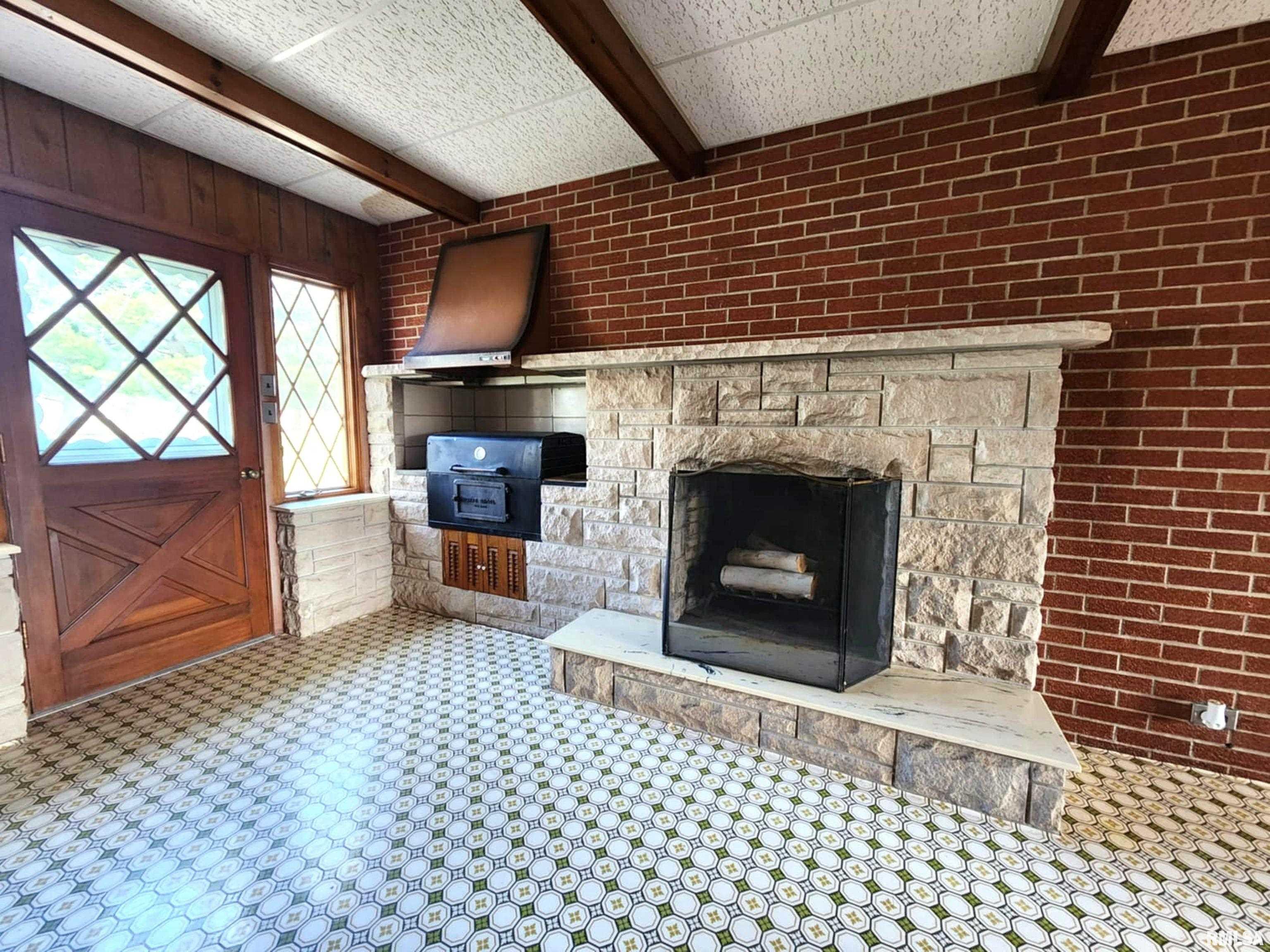 1615 Highland Lane Quincy, IL 62305 - Photo 10 of 38