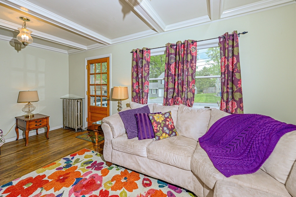 9 Rahway Road Burlington, MA 01803 - Photo 3 of 26 Gallery Image 3