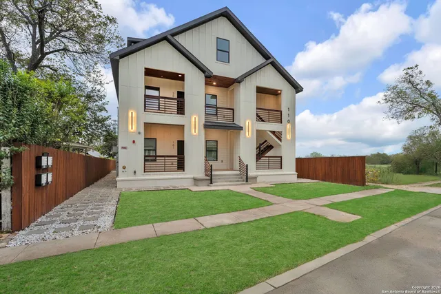 $1,700 | 110 Webb, Unit 202, San Antonio, TX 78223