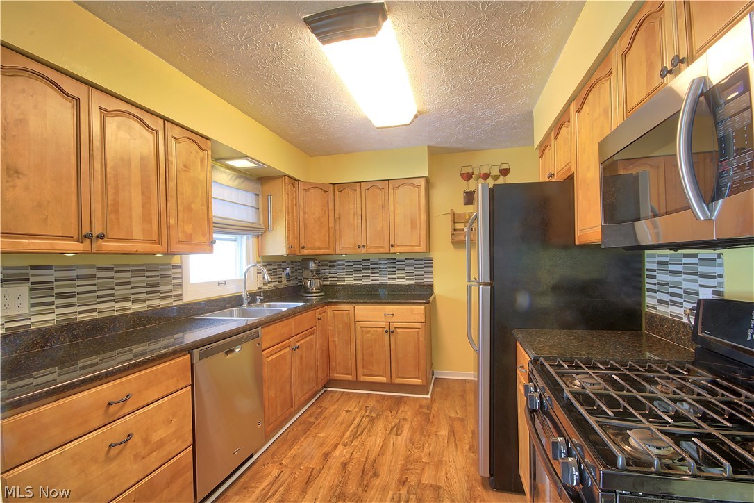 1328 Johns Road Clinton, OH 44216 - Photo 8 of 33