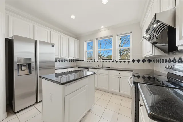 $2,850 | 4208 Greystone Way, Sugar Land, TX 77479